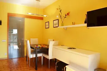 Bed&bcn Sant Andreu Apartman *